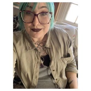 Meet your Posher, Kat